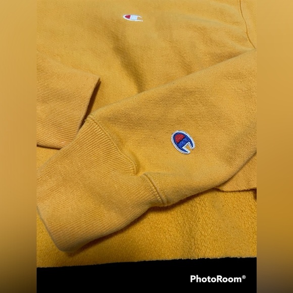 Champion Reverse Wave Crop Top - Picture 3 of 5